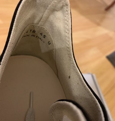 Abstract low sneakers