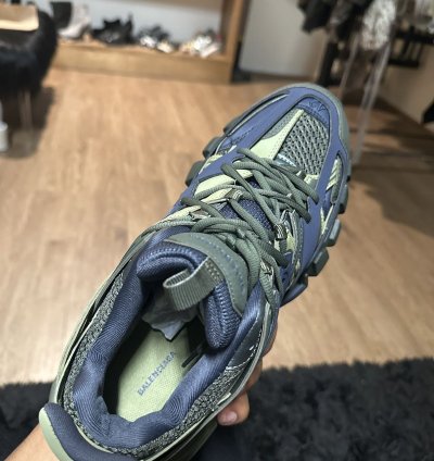 Balenciaga  900 Track trainer runner sneaker