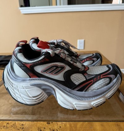 Balenciaga 10XL Sneaker White Grey Red
