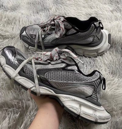 Balenciaga 3XL Offwhite size 11