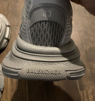 Balenciaga 3XL sneakers reflective grey
