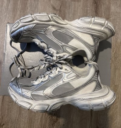 Balenciaga 3xl Worn-out- White silver