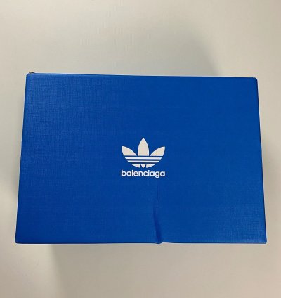 BALENCIAGA ADIDAS TRIPLE IN CREME WHITE BLACK