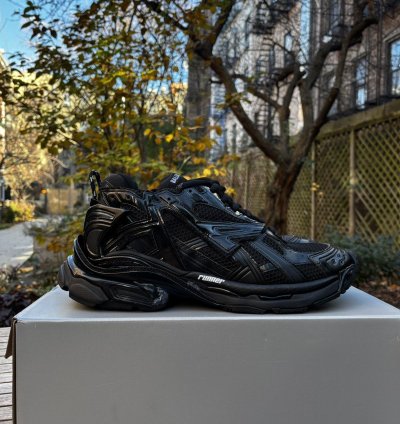 Balenciaga Blk Blk Runner Sneakers