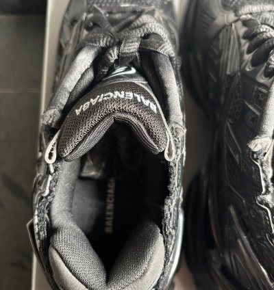 Balenciaga Blk Blk Runner Sneakers