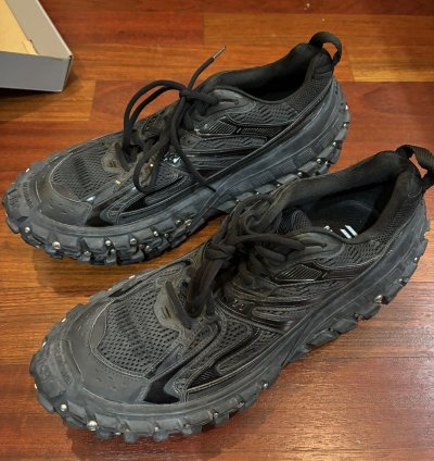 Balenciaga Bouncer Screw Defender Tire Sneaker