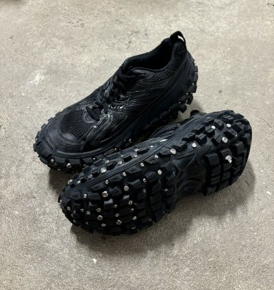 Balenciaga Bouncer Screw Defender Tire Sneaker