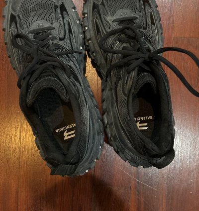 Balenciaga Bouncer Screw Defender Tire Sneaker