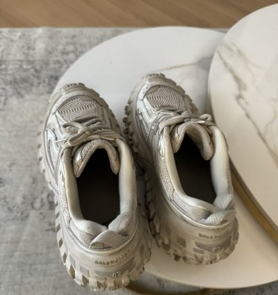 Balenciaga bouncer sneakers