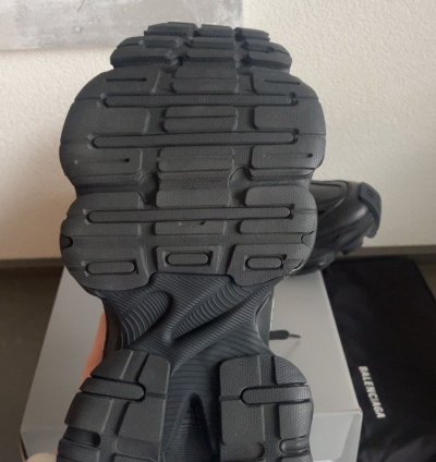 Balenciaga cargo