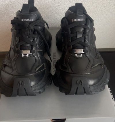 Balenciaga cargo