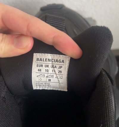 Balenciaga cargo