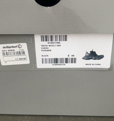 Balenciaga cargo
