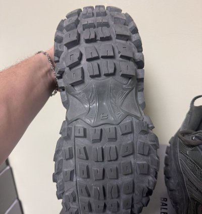 Balenciaga Defender Bounce Sneaker