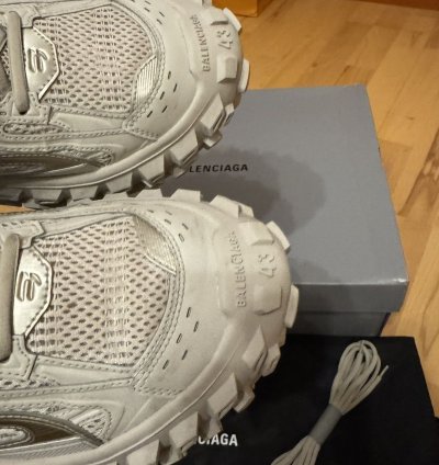 Balenciaga Defender Bouncer Beige