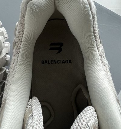BALENCIAGA DEFENDER BOUNCER SNEAKER