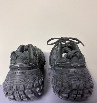 Balenciaga Green Defender Bounce Sneaker