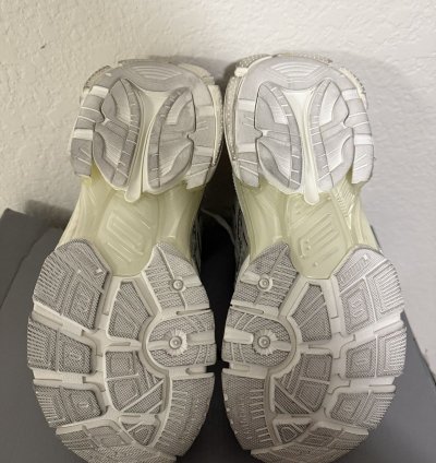 Balenciaga High Top Runner Sneaker White (43)