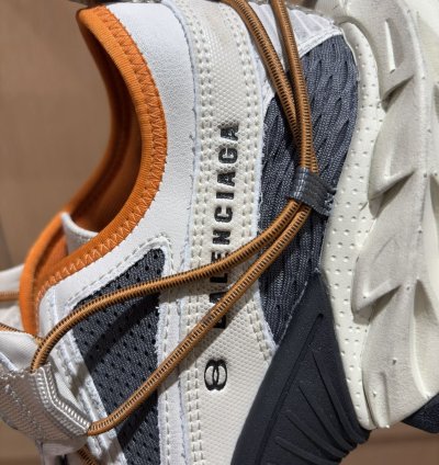 Balenciaga Hike Sneaker beige Runner Track 804921WHIKE2070