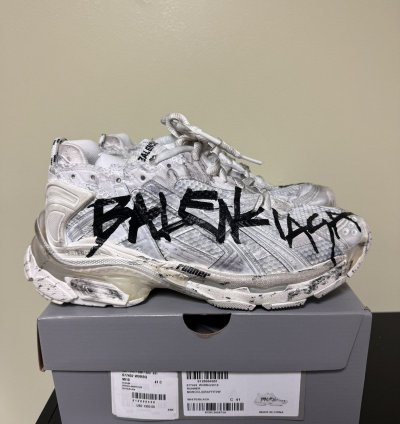 Balenciaga Low Top Runner Graffiti