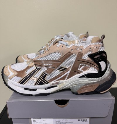 Balenciaga Low Top Runners Khaki