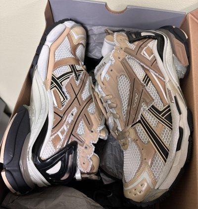 Balenciaga Low Top Runners Khaki