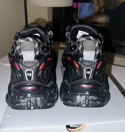 Balenciaga Men RUNNER GRAFFITI SNEAKER IN BLACK