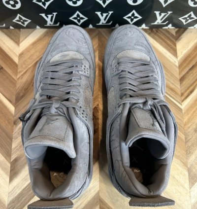 Jordan 4 Mid Mens Grey Kaws