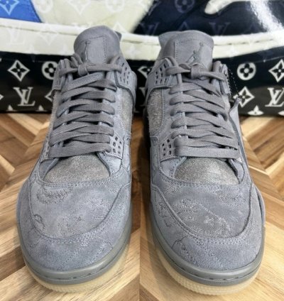 Jordan 4 Mid Mens Grey Kaws