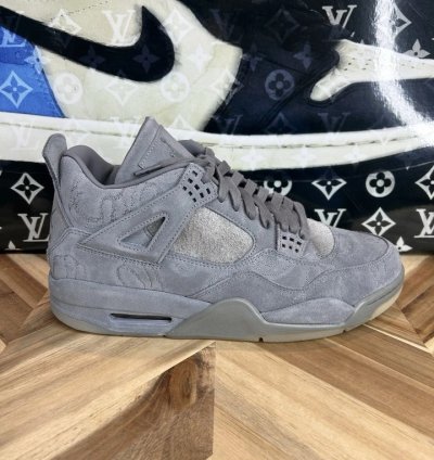 Jordan 4 Mid Mens Grey Kaws