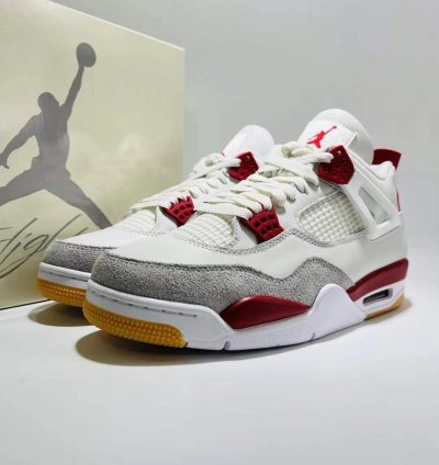 Nike SB x Jordan Air Jordan 4 Varsity Red DR5415-106
