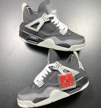 Off-White x Jordan 4 Retro “ Black Cat ”