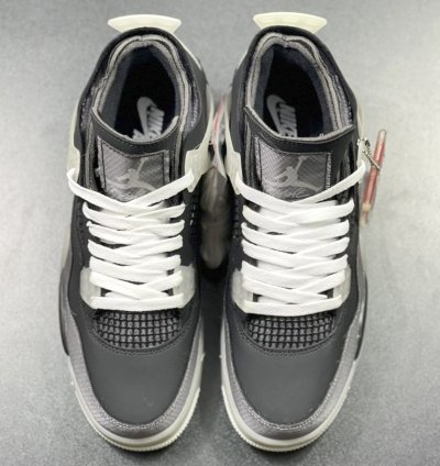 Off-White x Jordan 4 Retro “ Black Cat ”