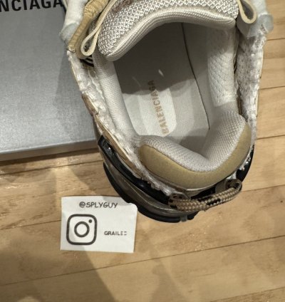 Balenciaga Runner Beige Black White sz 41