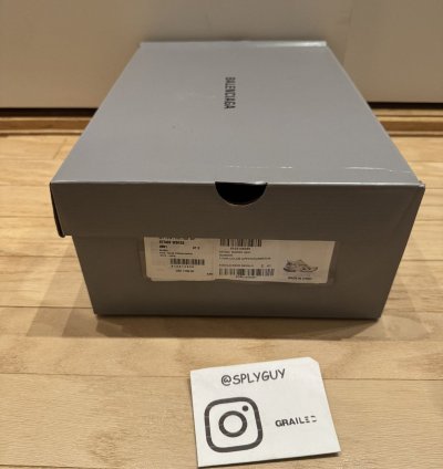 Balenciaga Runner Beige Black White sz 41