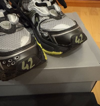 Balenciaga Runner Black Grey Neon