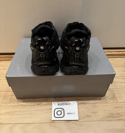 Balenciaga Runner Black sz 40