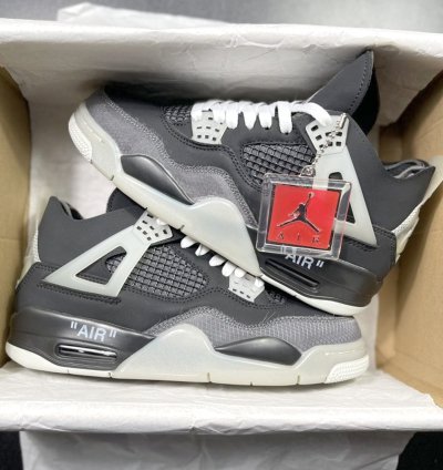 Off-White x Jordan 4 Retro “ Black Cat ”