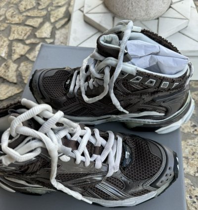 Balenciaga Runner Brand new 42