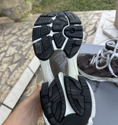 Balenciaga Runner Brand new 42