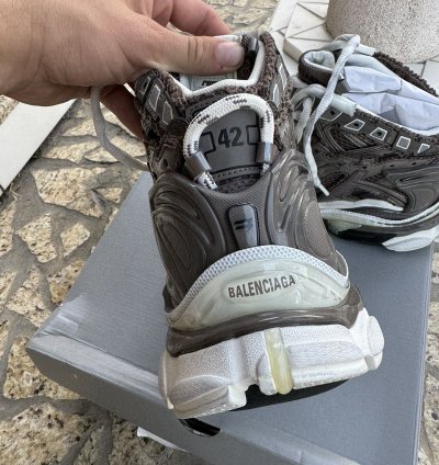 Balenciaga Runner Brand new 42