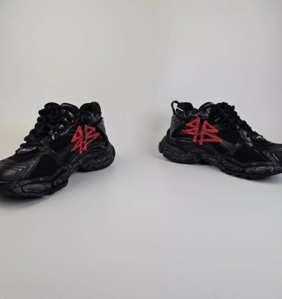 Balenciaga Runner Graffiti Black Red Low Top Sneakers New