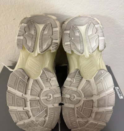 Balenciaga Runner High Top Sneaker White (42)