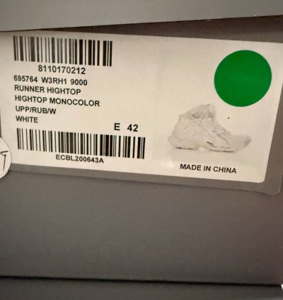 Balenciaga Runner High Top Sneaker White (42)