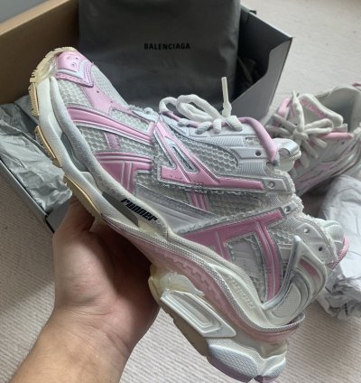 Balenciaga Runner Pink