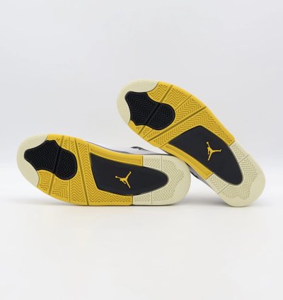 Nike Air Jordan 4 Retro Vivid Sulfur Coconut Milk Yellow AQ9129-101