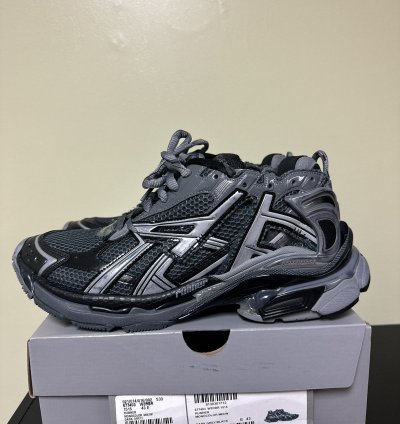 Balenciaga Runner Sneaker 43