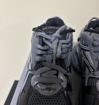 Balenciaga Runner Sneaker 43
