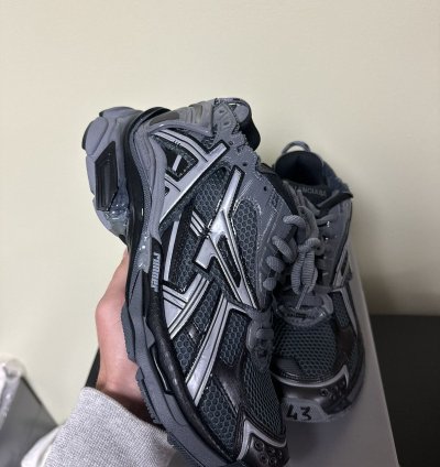 Balenciaga Runner Sneaker 43