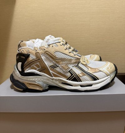 Balenciaga Runner Sneaker Beige White (45)